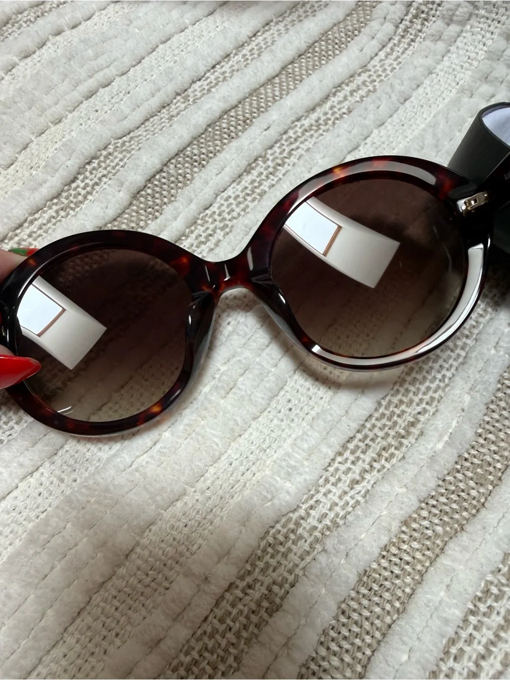 kate spade bold round